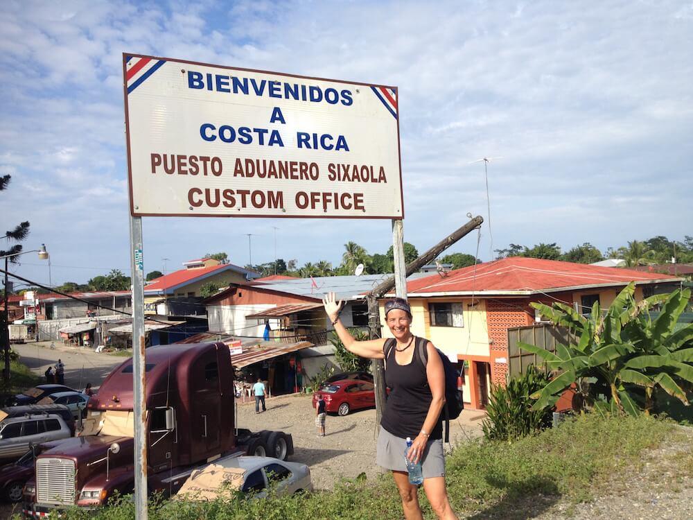return trip Puerto Viejo to Bocas del Toro