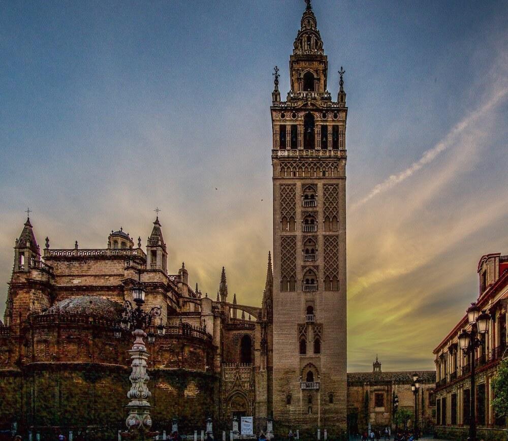 Seville in Two days: the Giralda Tower soars to the sky