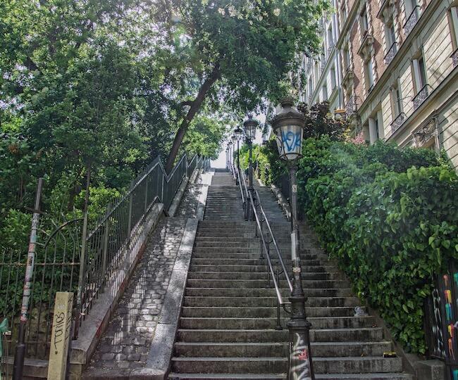 Explore Paris: staircase Montmartre
