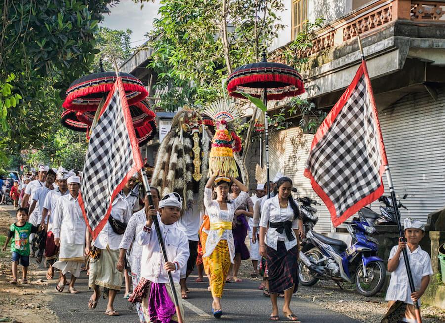 Welcome to Indonesia: spiritual parade near Ubud, Bali