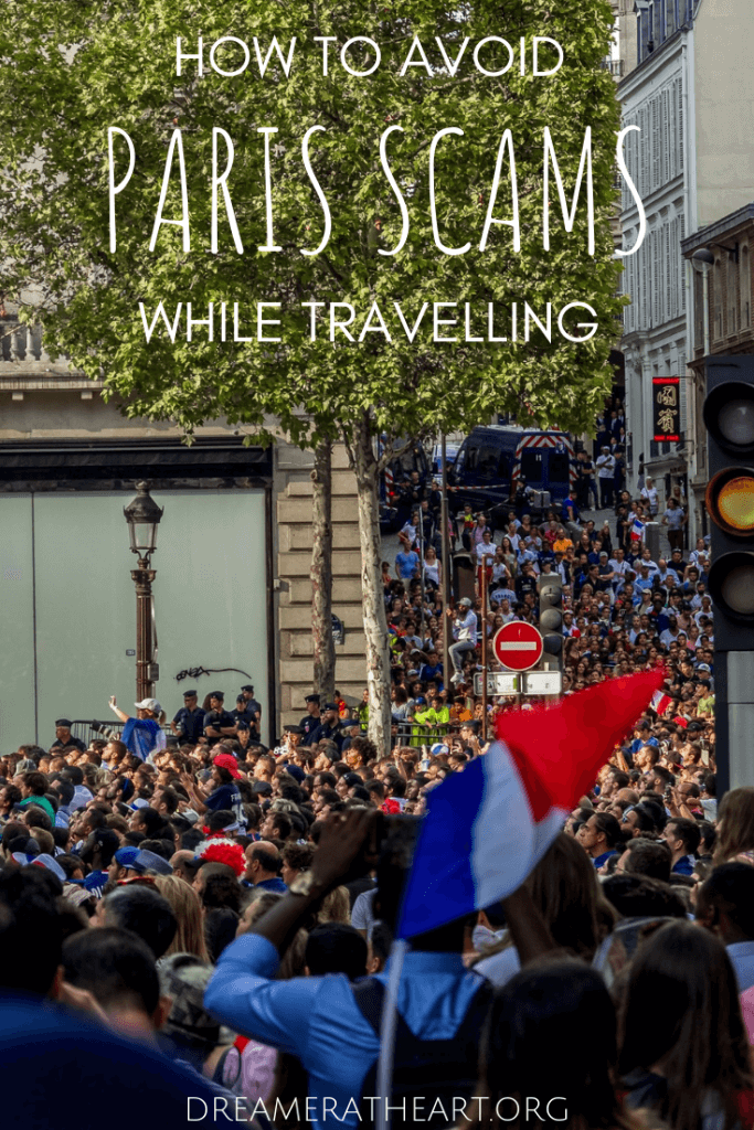tourist scams paris