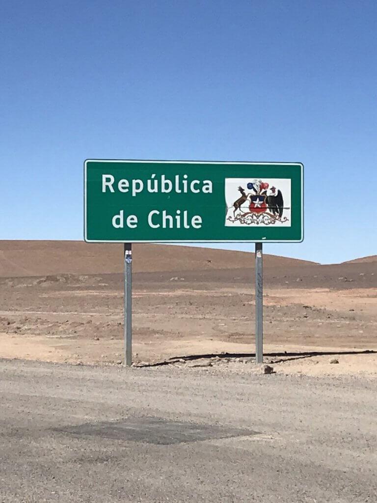 South America Travel route: the green sign entering chile: Républica de Chile