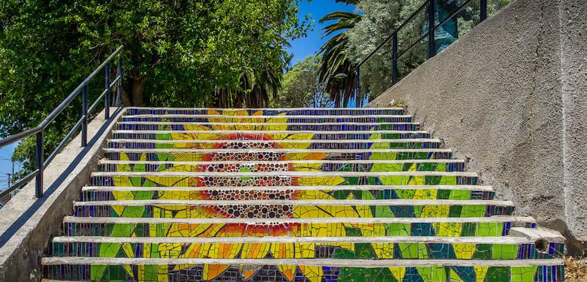 One of the things to do in Valparaiso, Chile is admire the street art: these sunflower mosaics are on the rise of the stairs