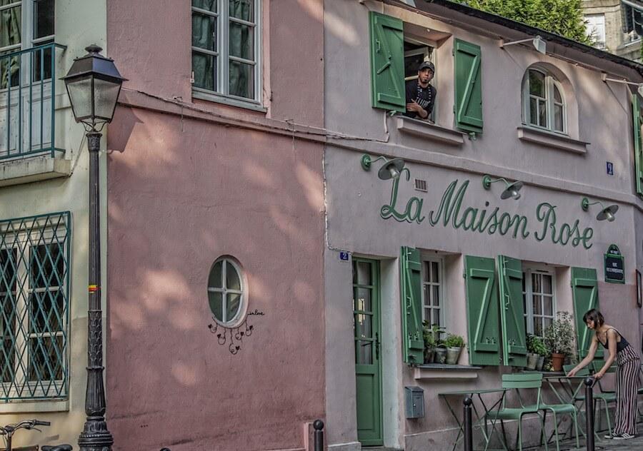 Things to do in Montmartre Paris -see the famous pink house