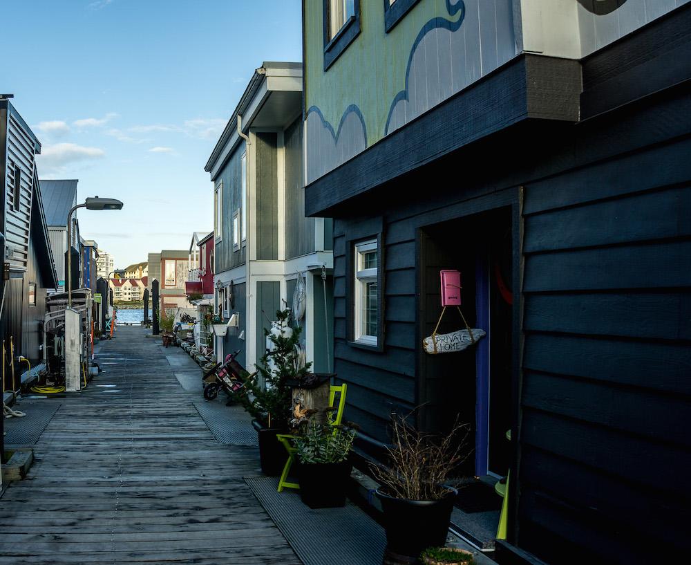 Victoria BC - walk the wharf past the boathouses