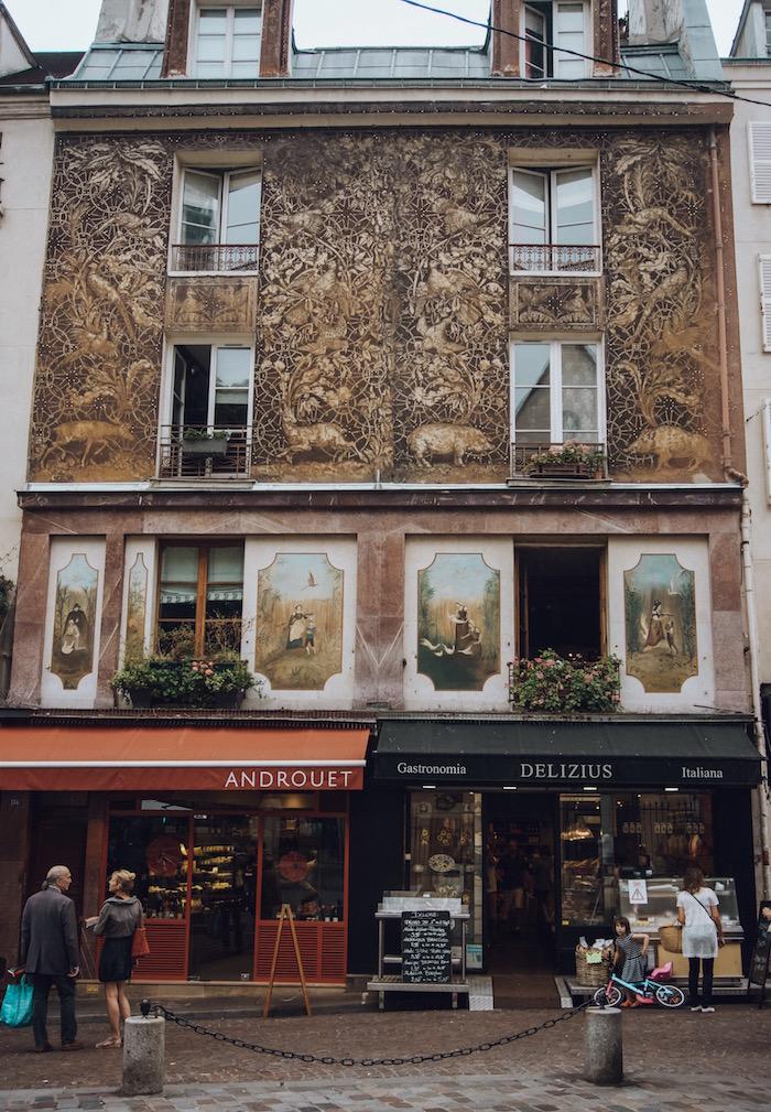 Facade at 134 rue Mouffetard - lovely country scenes