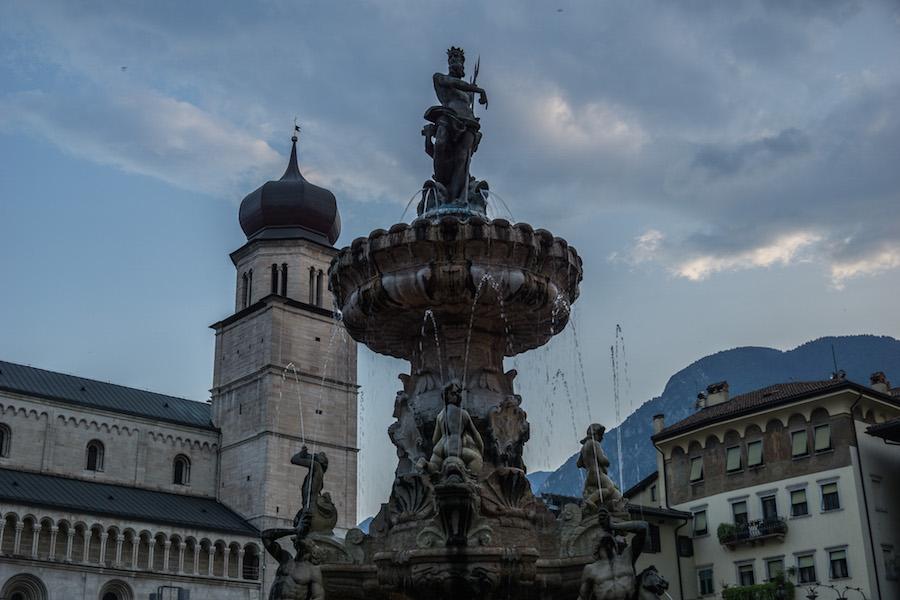 Things to do in Trento Italy: the Neptune statue on the Piazza Duomo
