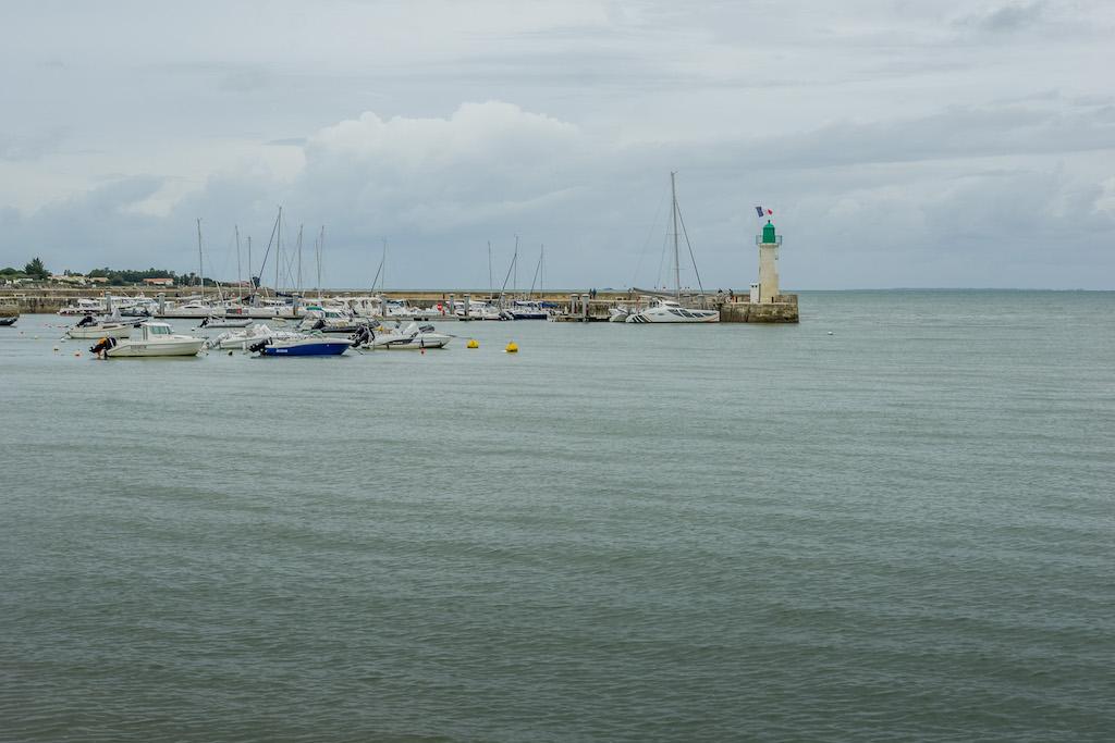La Flotte Ile de Ré: lighthouse and harbour