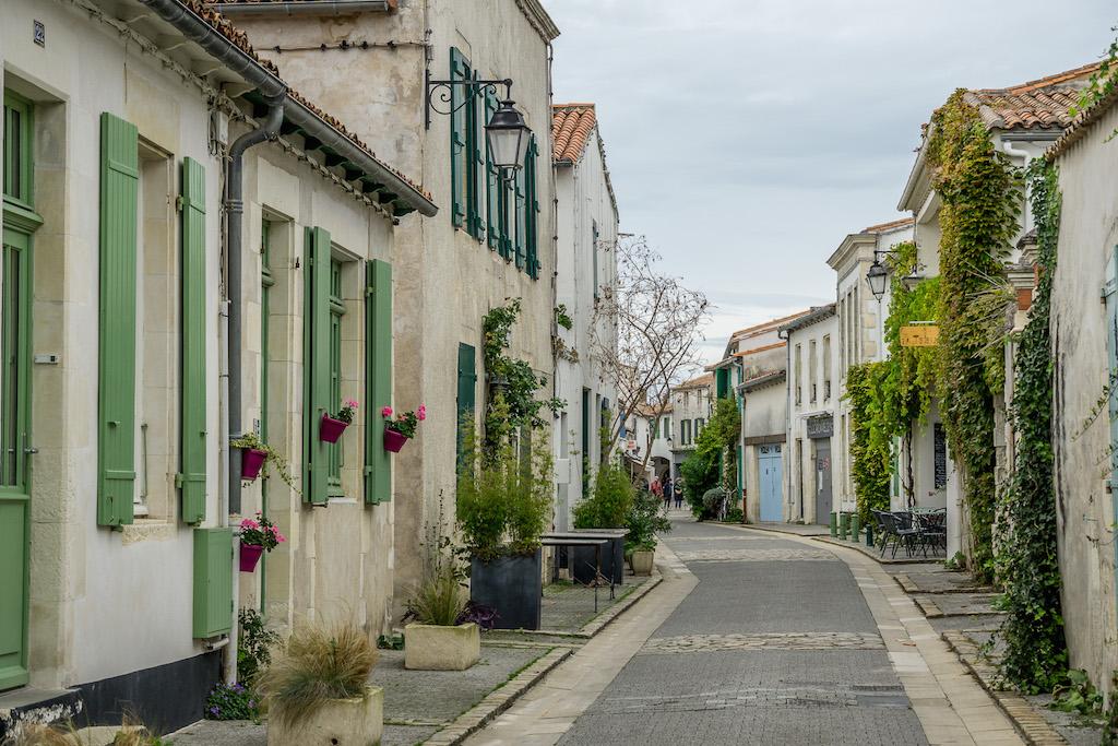 La Flotte Ile de Ré: picturesque street with green shutters