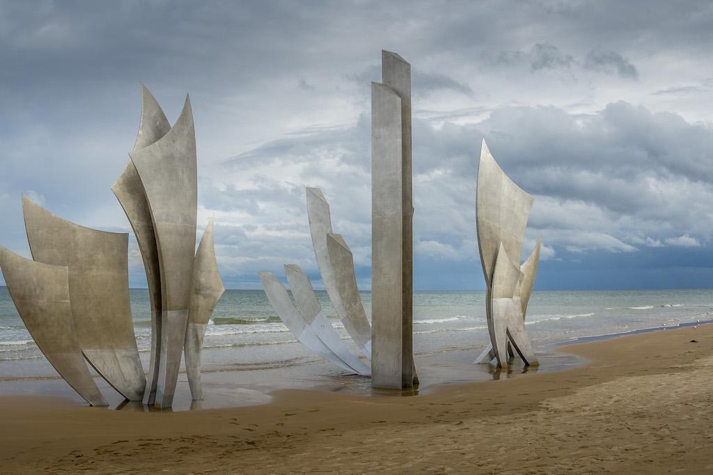 Sculpture Les Braves at Omaha Beach in normandy France