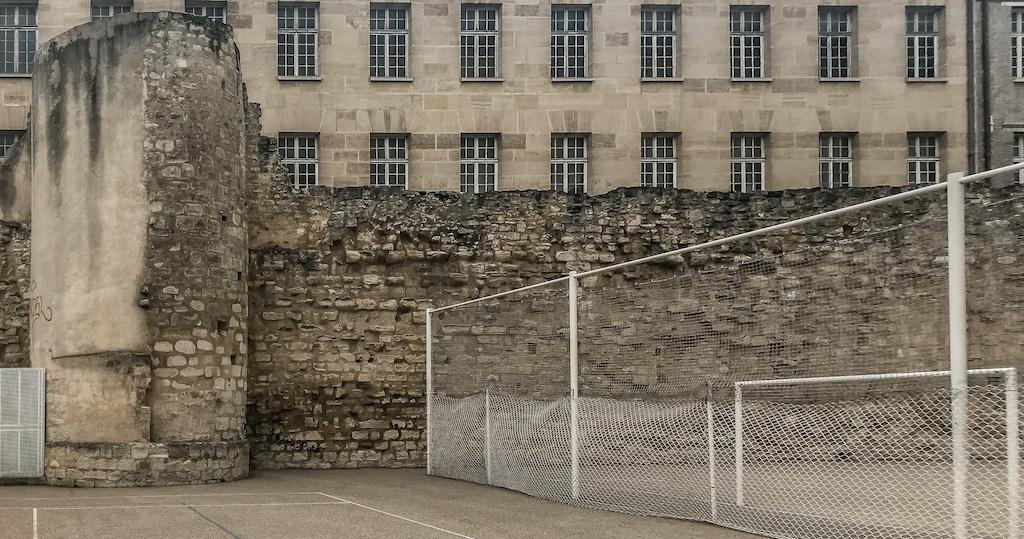 paris secret - King Philippe Auguste wall