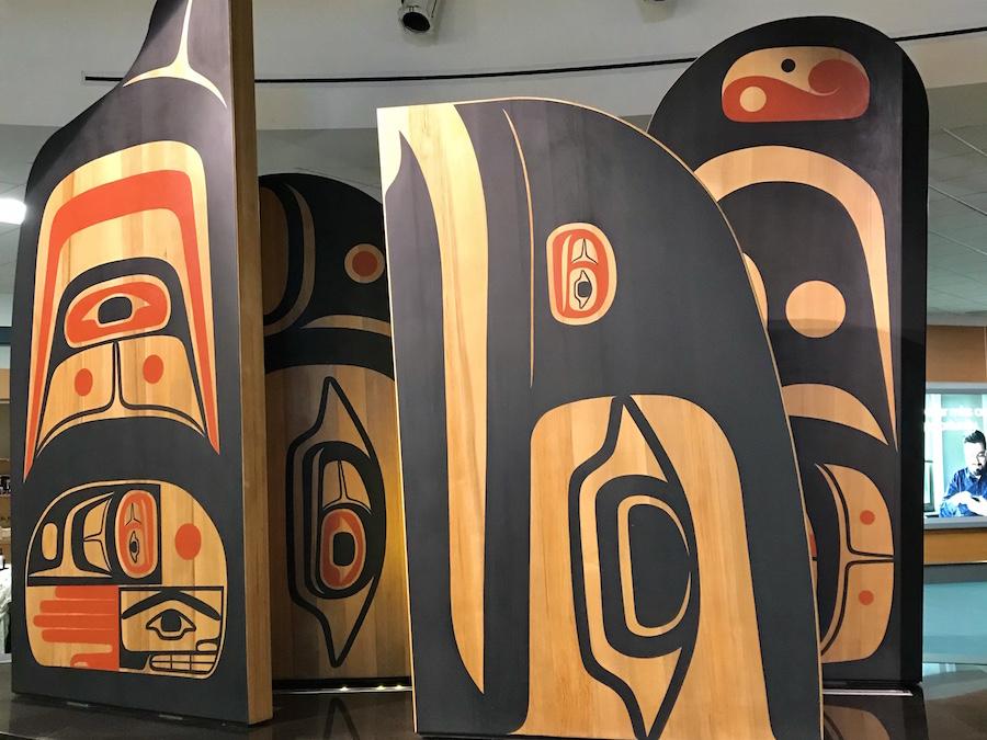 Travel to Canada: Haida art in the Vancouver airport
