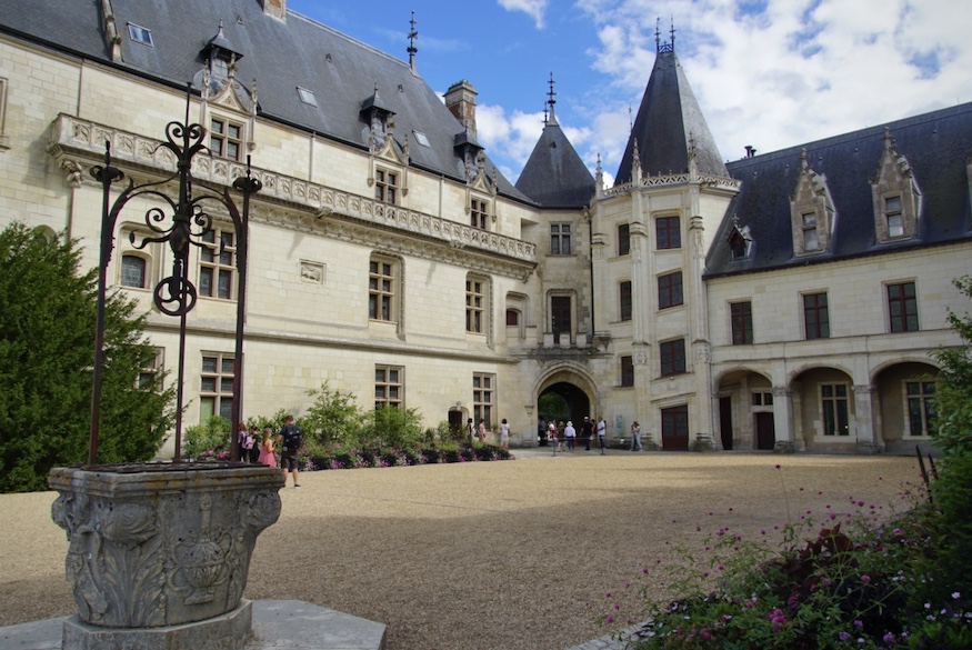 courtyard Château de Chaumont-sur-Loire