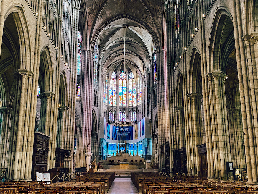 Basilica of Saint-Denis - the nave 
