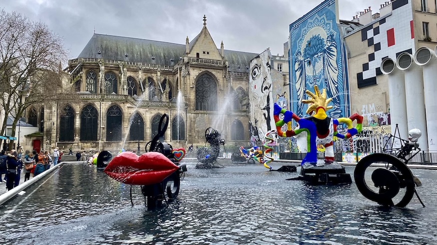 things to do in le marais Paris - the Stravinsky Fountain